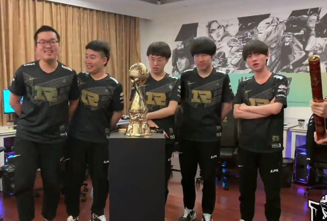 ayx-包含Faker爆冷击败RNG，势不可挡引爆全场！的词条